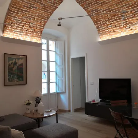 Appartamento Casa del Conte Massimiliano Roero Cuneo Esterno foto