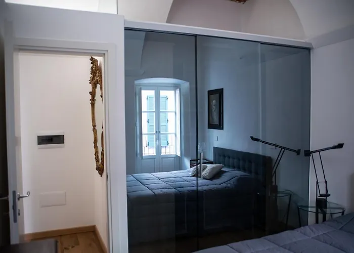 Casa Del Conte Massimiliano Roero
